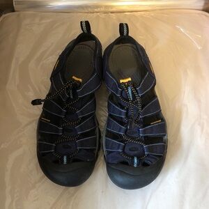 Keen lace up waterproof Navy Blue Outdoor Sandals GUC